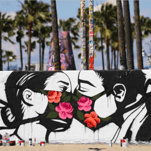 GETTY IMAGES / PONY WAVE, VENICE BEACH, CALIFORNIA https://www.revistaad.es/arte/articulos/banksy-otros-grafitis-sobre-covid-19-que-arrasan-instagram/25895